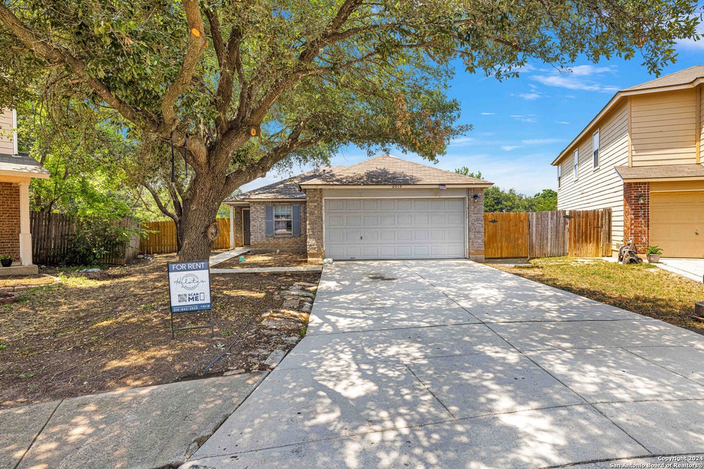 Photo of 6019 OLD CORRAL, San Antonio, TX 78250 (MLS # 2017690)