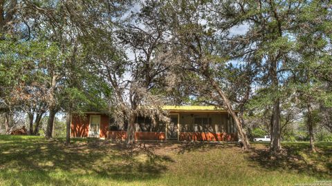 154 Weston Leakey TX 78873