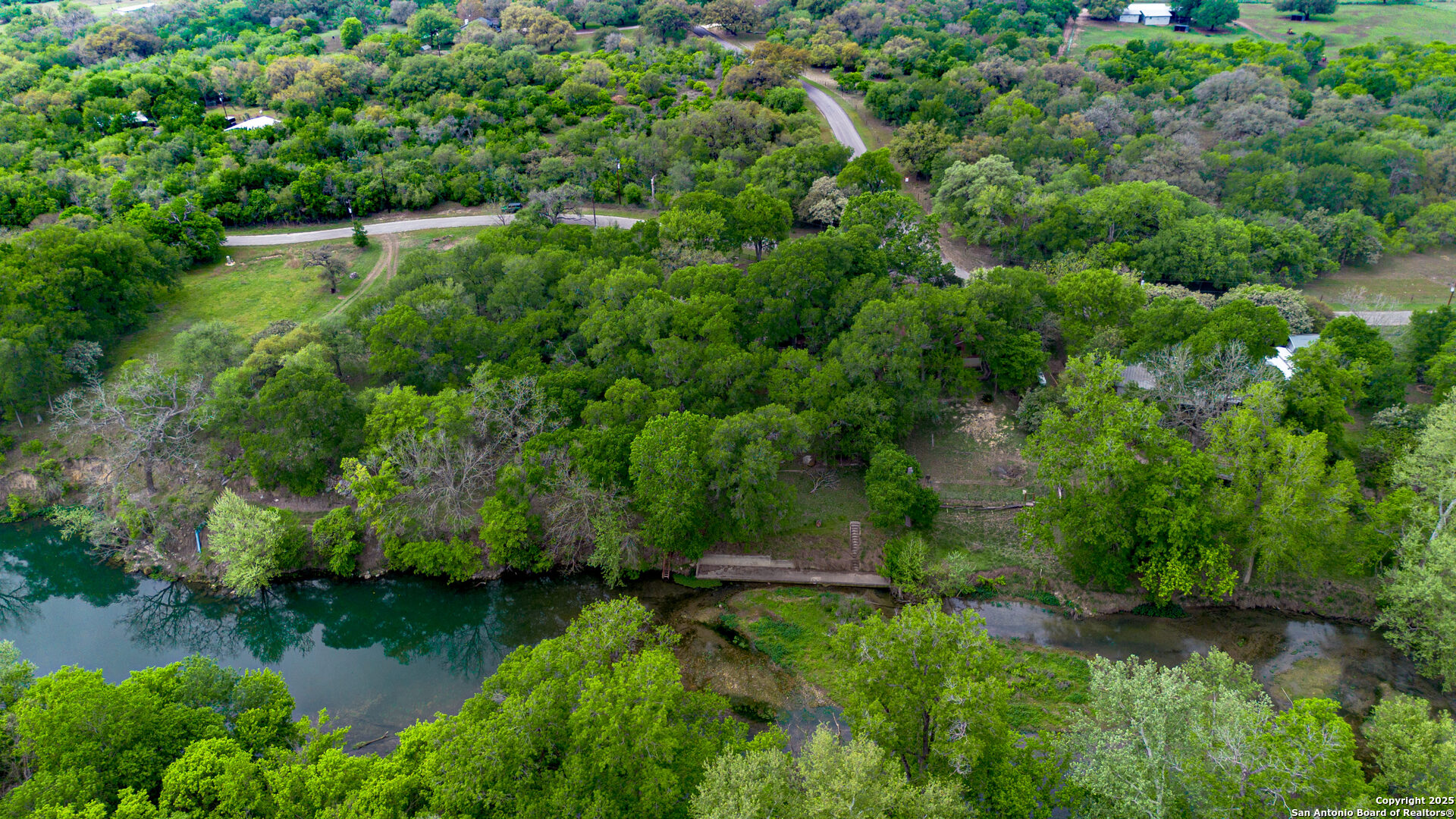 1600 River Trl