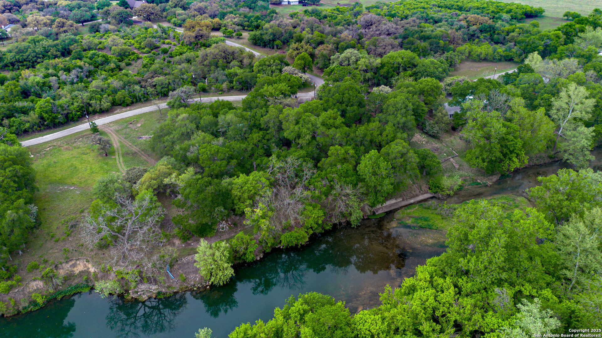 1600 River Trl