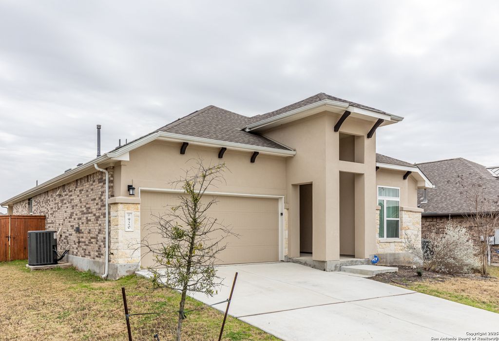 Photo of 920 foxbrook, Cibolo, TX 78108 (MLS # 1952500)