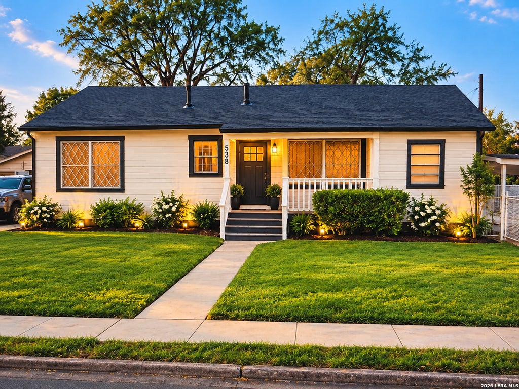 Photo of 538 ELLANA CLAIRE ST, San Antonio, TX 78225 (MLS # 2020557)