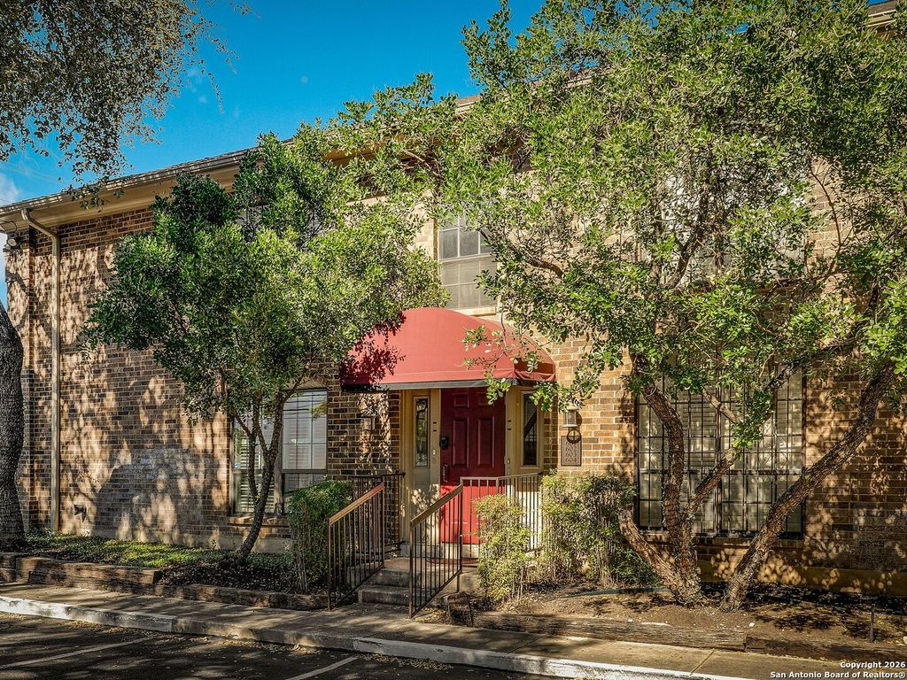 Photo of 7926 Broadway 601 #601, San Antonio, TX 78209 (MLS # 1921796)