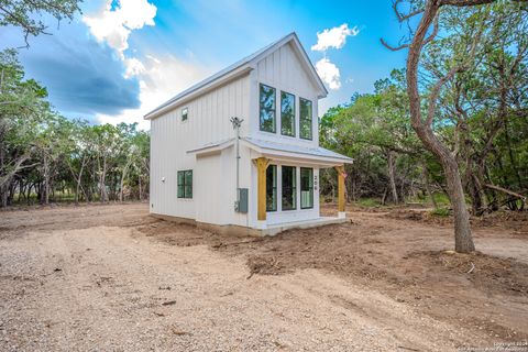 A home in Bandera