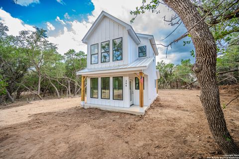 A home in Bandera