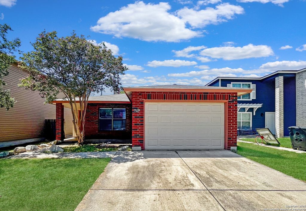 Photo of 7619 Alverstone Way, San Antonio, TX 78250 (MLS # 1916347)