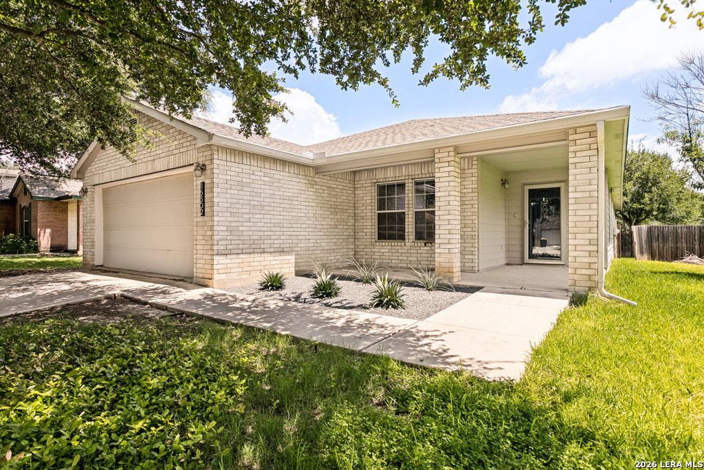 Photo of 16302 AMBERLY CT, Selma, TX 78154 (MLS # 1973685)