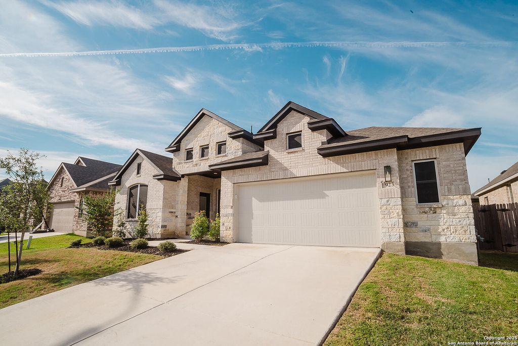 Photo of 923 Salzach, New Braunfels, TX 78130 (MLS # 1920330)
