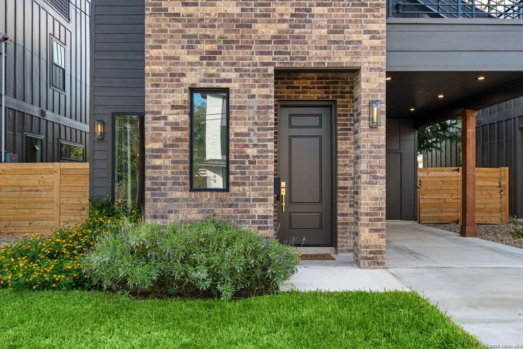 Photo of 111 Dowdy, San Antonio, TX 78204 (MLS # 1949351)