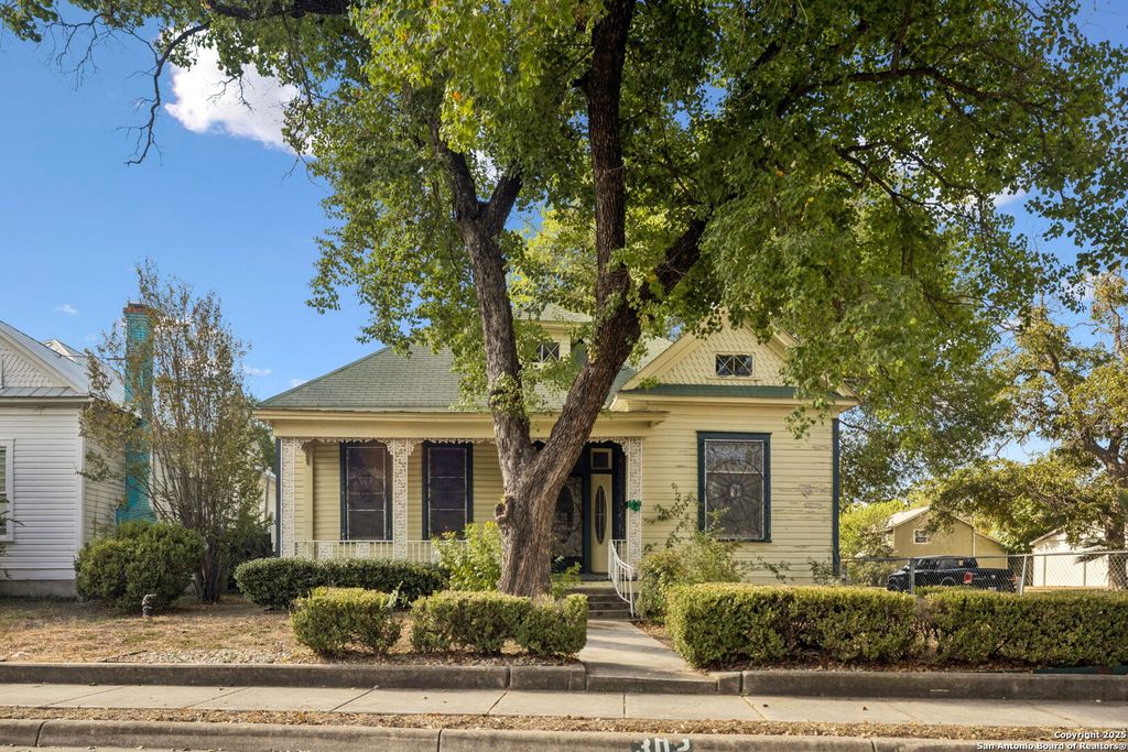 Photo of 302 Florida Street, San Antonio, TX 78210 (MLS # 1916546)