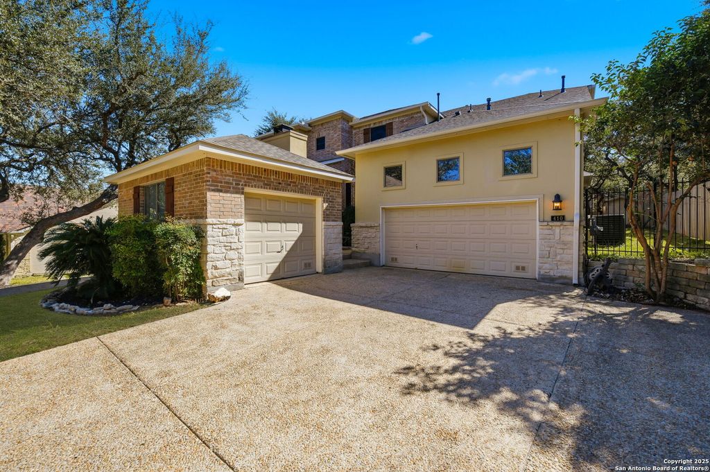 Photo of 410 Heather Ridge, San Antonio, TX 78260 (MLS # 1920894)