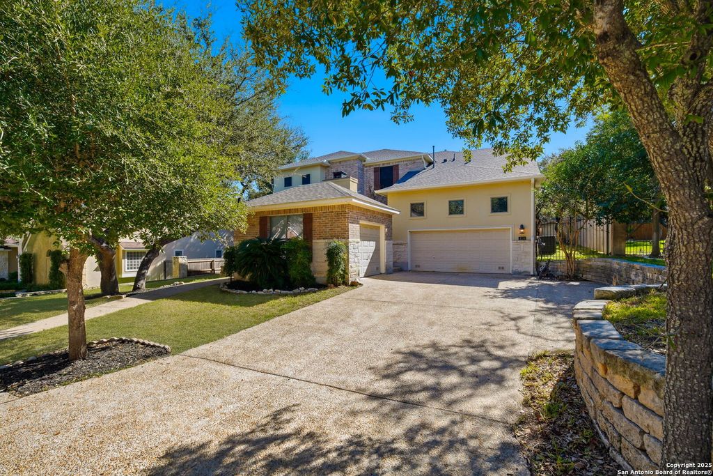 Photo of 410 Heather Ridge, San Antonio, TX 78260 (MLS # 1920894)