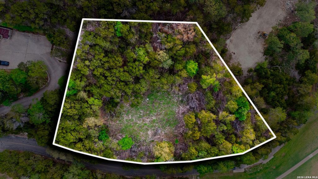 Photo of 4 &amp; 5 Tapatio Dr W, Boerne, TX 78006 (MLS # 1960034)