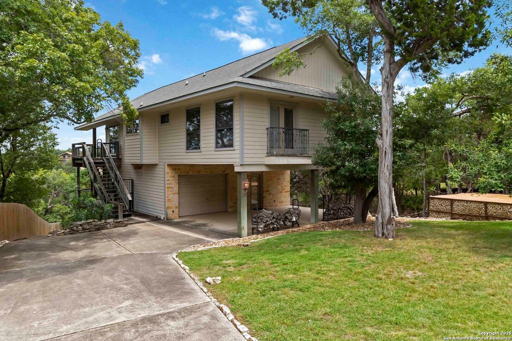 Photo of 1115 Riviera, Canyon Lake, TX 78133 (MLS # 1886879)