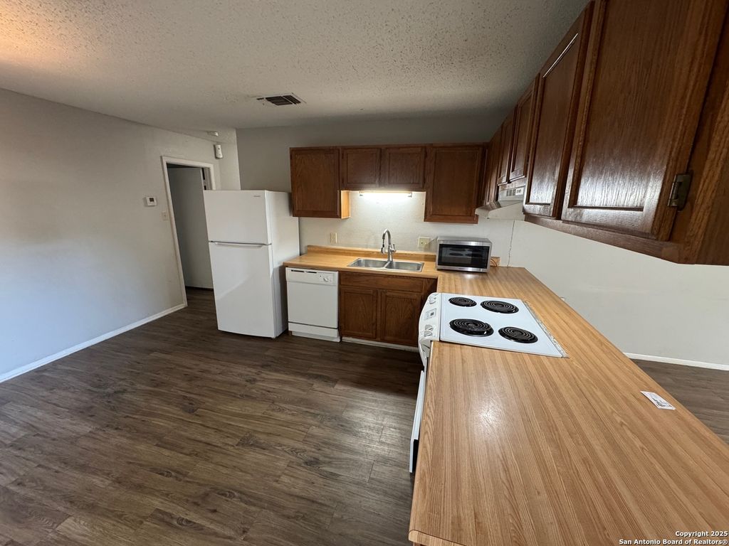 Photo of 6738 Spring Front, San Antonio, TX 78249 (MLS # 1881943)