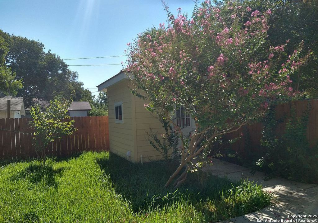 Photo of 3522 San Luis, San Antonio, TX 78207 (MLS # 1916050)