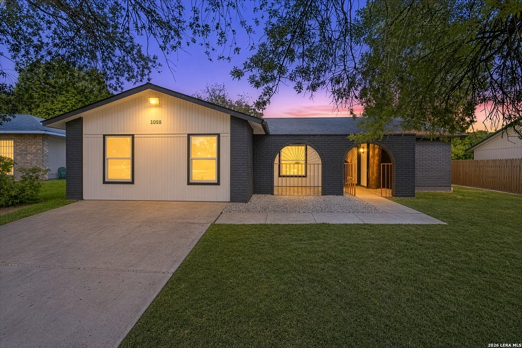 Photo of 1058 BRIDLE FRST, San Antonio, TX 78245 (MLS # 2010402)