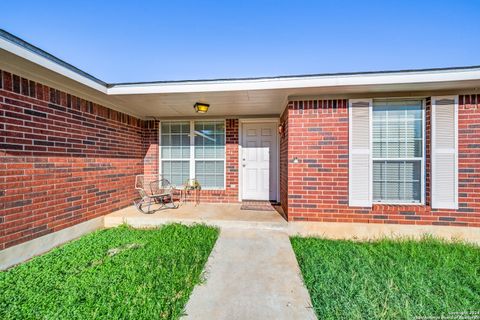 A home in Jourdanton