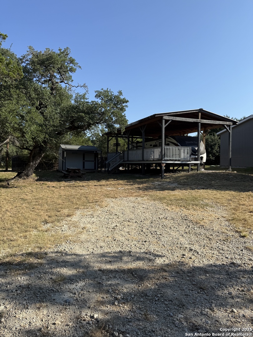 1007 Live Oak