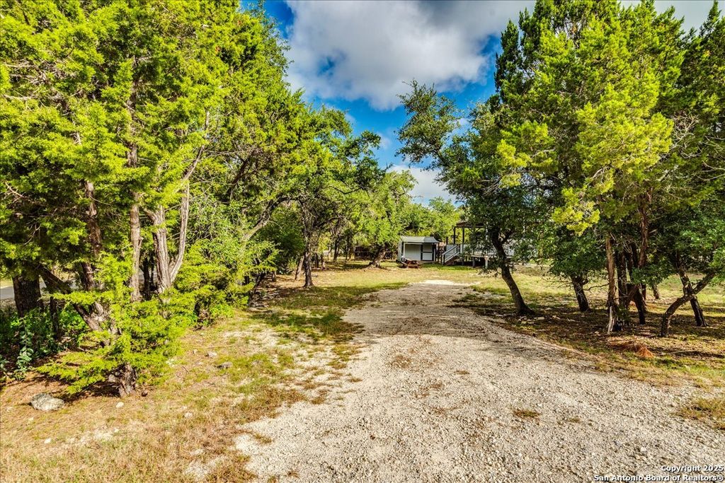 Photo of 1007 Live Oak, Canyon Lake, TX 78133 (MLS # 1891329)