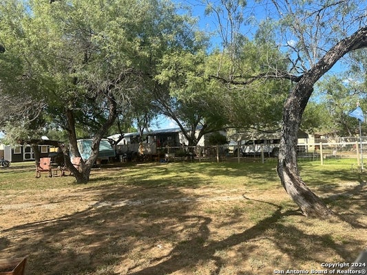 507 MULBERRY ST, JOURDANTON, TX 78026 - Image 74acaa8e2c6b83580e7b06fe0a0daf4e/3529316053