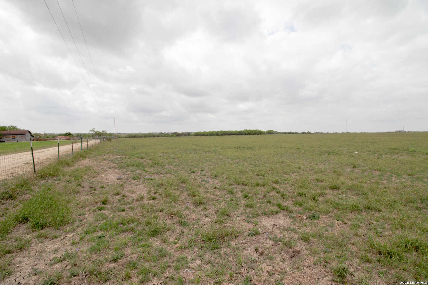 70 +/- ACRES IH 10