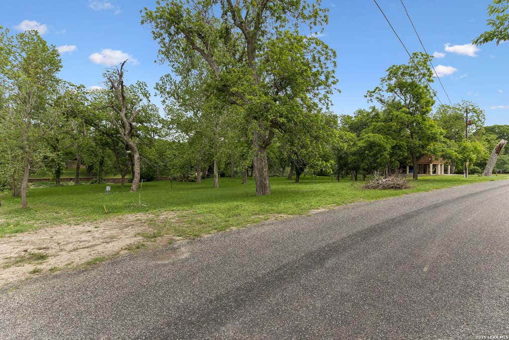 Photo of 346 DEER SLAYER DR, Seguin, TX 78155 (MLS # 1968208)