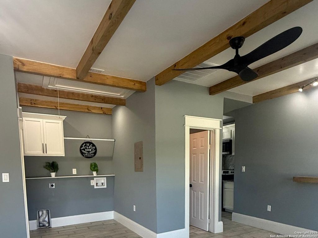 Photo of 426 Buckingham, San Antonio, TX 78210 (MLS # 1925851)