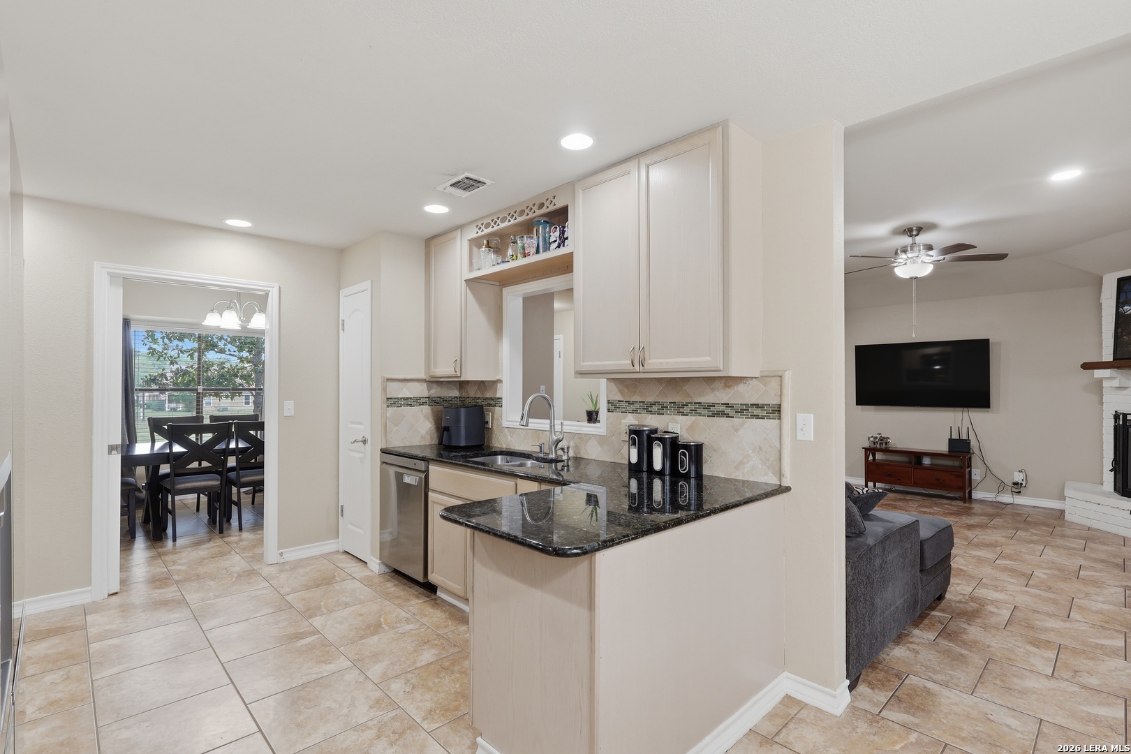 106 Oak Ridge Dr.