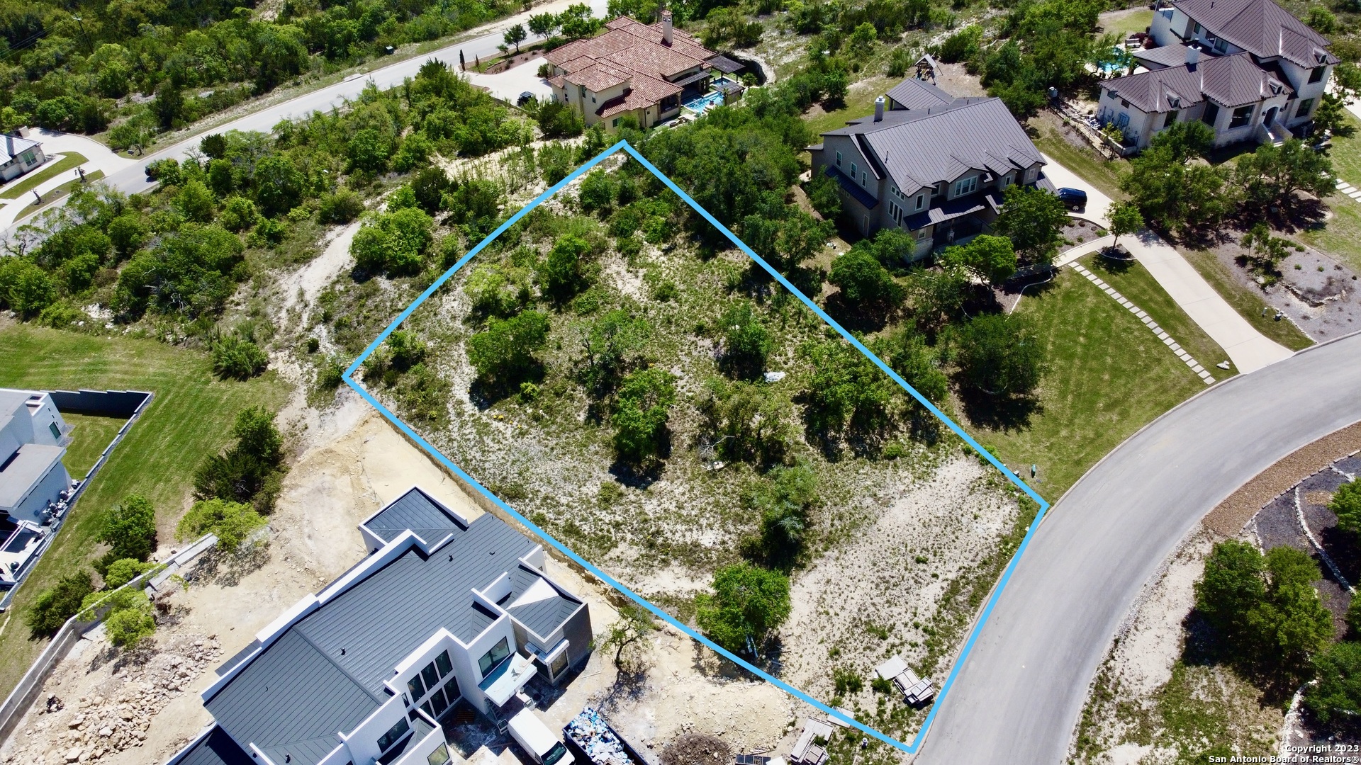 23519 Avila Ridge