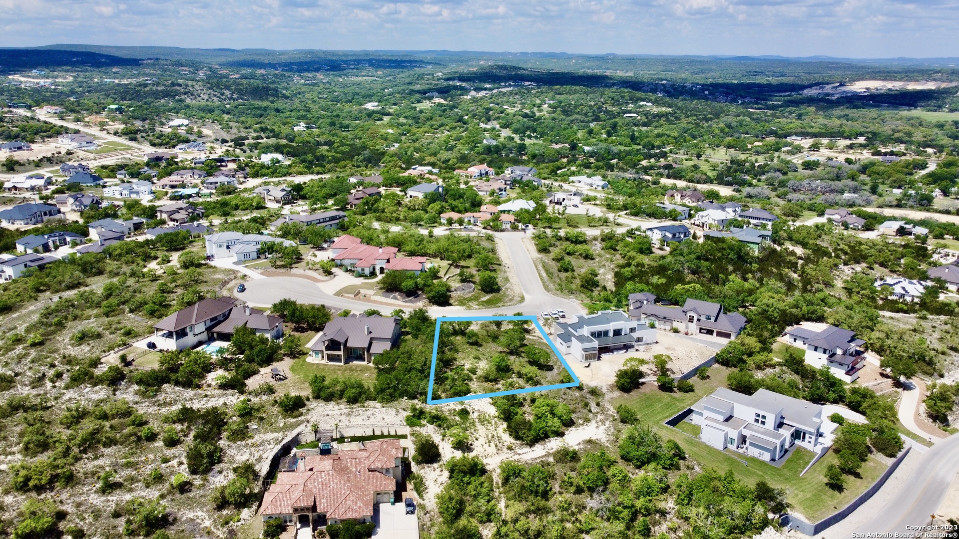 23519 Avila Ridge