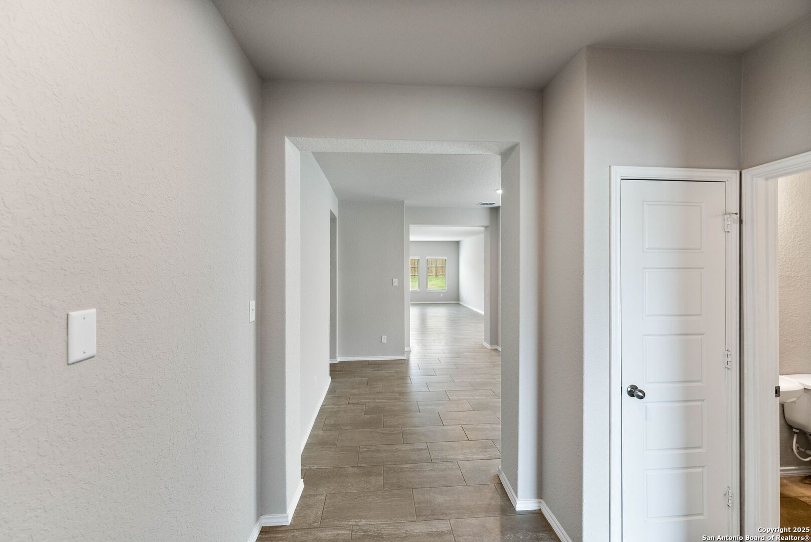 15207 Comanche Gard