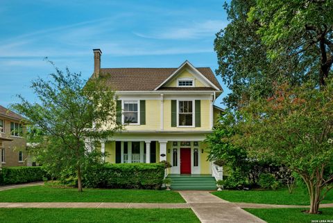 Property photo of 124 E Summit Ave, San Antonio, TX 78212