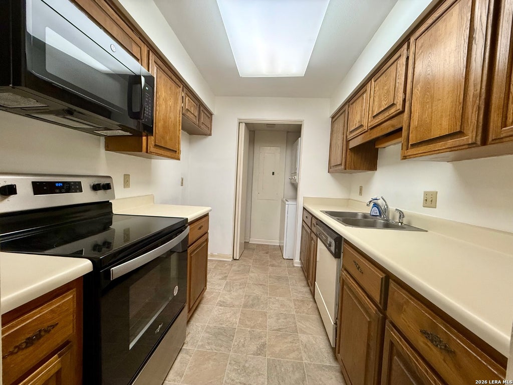 Photo of 7701 Wurzbach 601 #601, San Antonio, TX 78229 (MLS # 2008737)