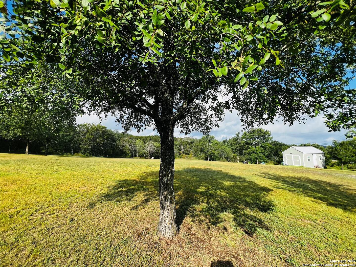 Photo 1 of 12 — 38 Taylor Dr, Horseshoe Bay, TX 78657
