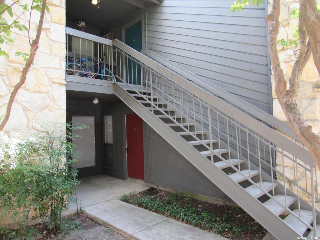 Photo of 3843 Barrington Unit 165Q 165Q, San Antonio, TX 78217 (MLS # 1959557)