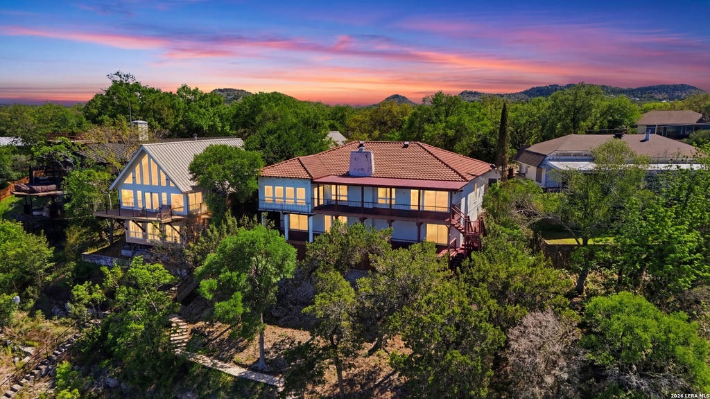 Photo of 2886 COLLEEN DR, Canyon Lake, TX 78133 (MLS # 1956993)