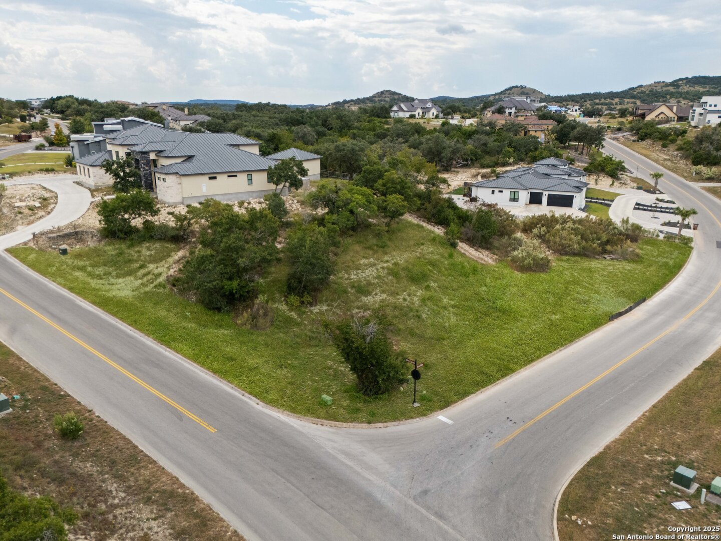 23315 Edens Canyon