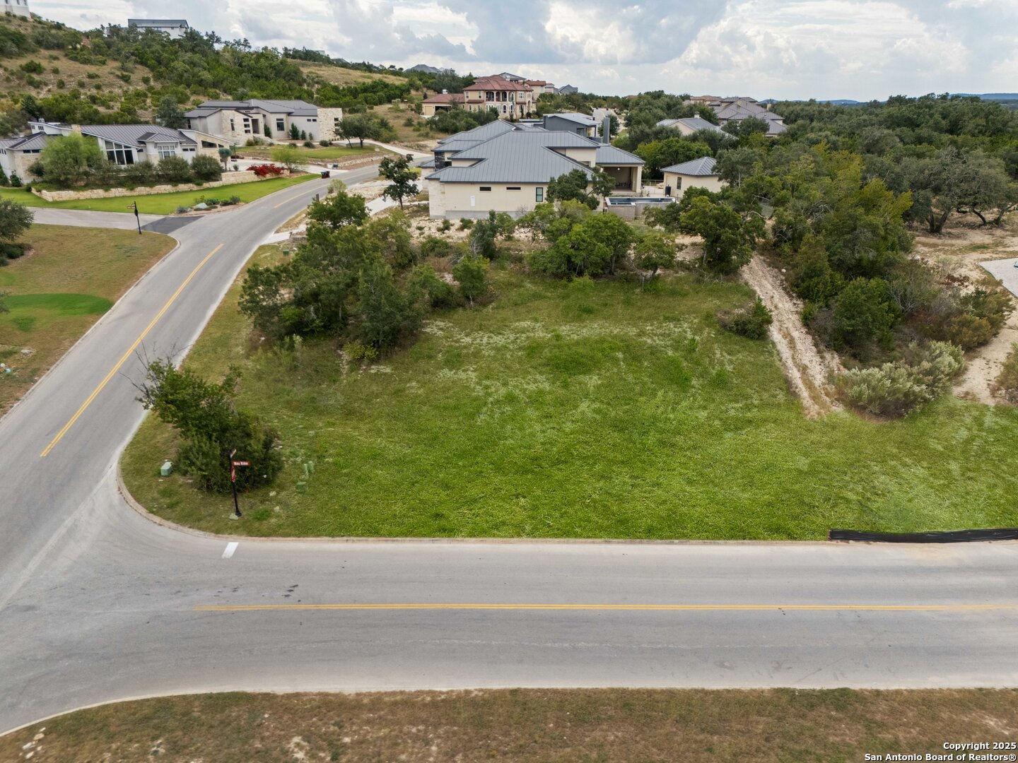 23315 Edens Canyon