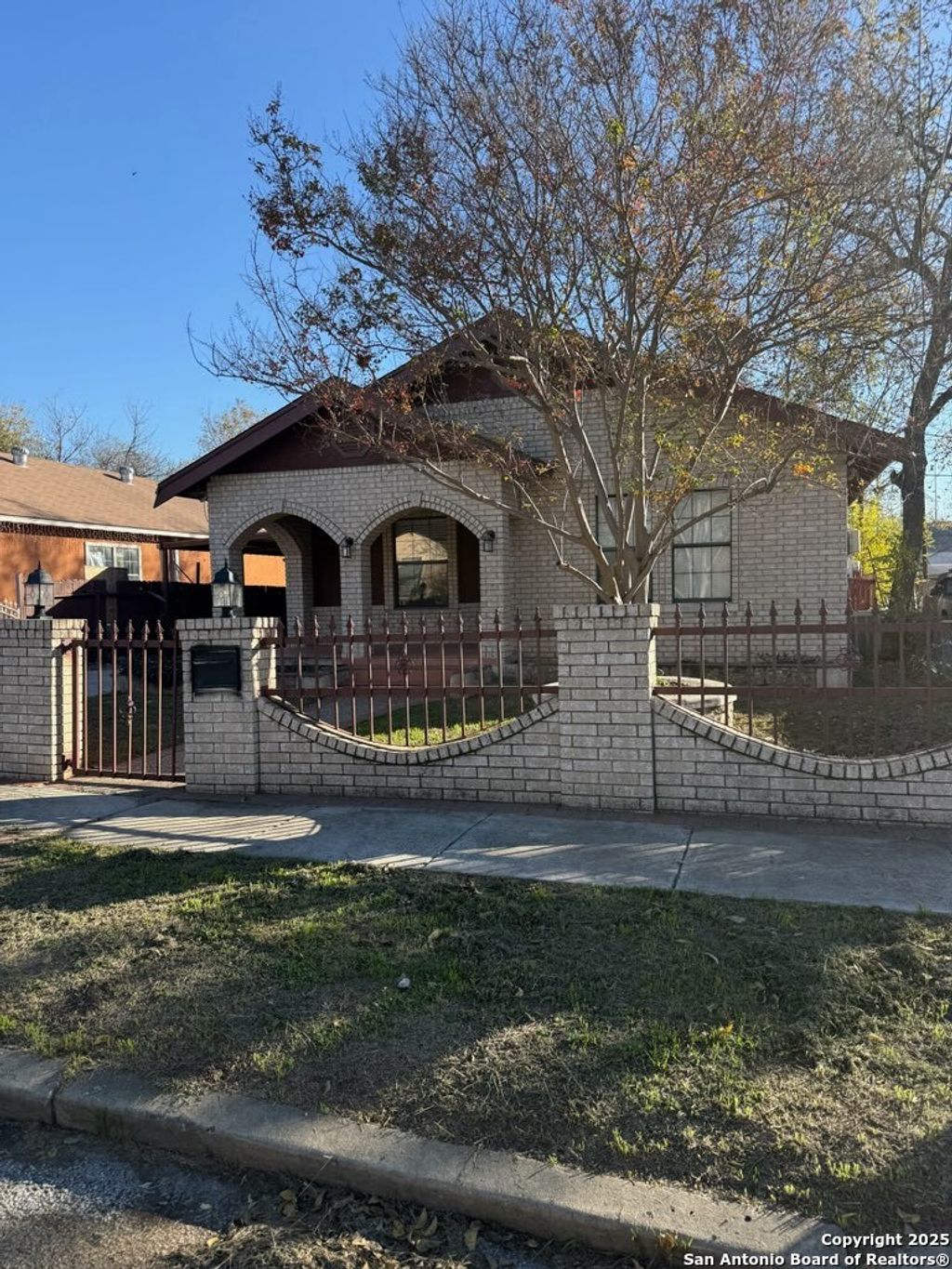 Photo of 416 Buckingham Ave, San Antonio, TX 78210 (MLS # 1929788)
