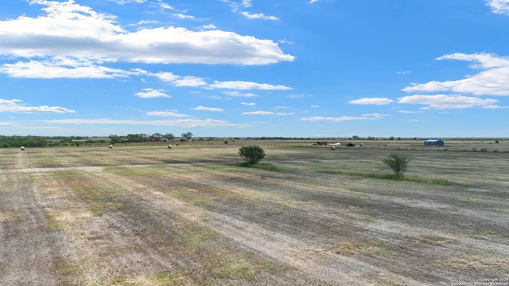 Photo of 259 County Road 135, Floresville, TX 78114 (MLS # 1788467)