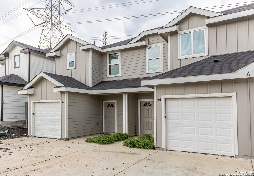 Photo of 7239 CONVERSE RIDGE LN 402 #402, San Antonio, TX 78239 (MLS # 2019730)