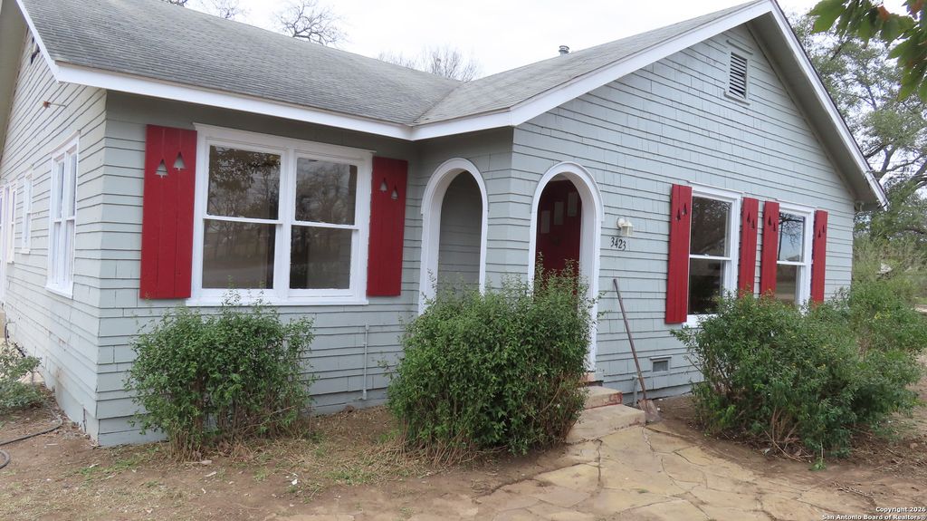 Photo of 3423 ww white, San Antonio, TX 78222 (MLS # 1934190)