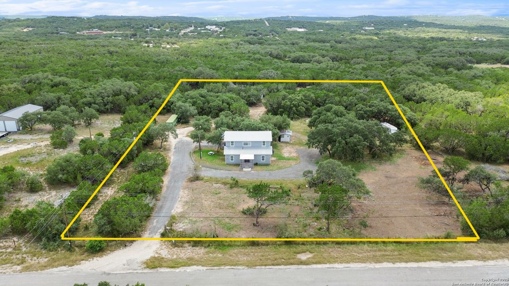 Photo of 323 Lakeside, Lakehills, TX 78063 (MLS # 1929695)