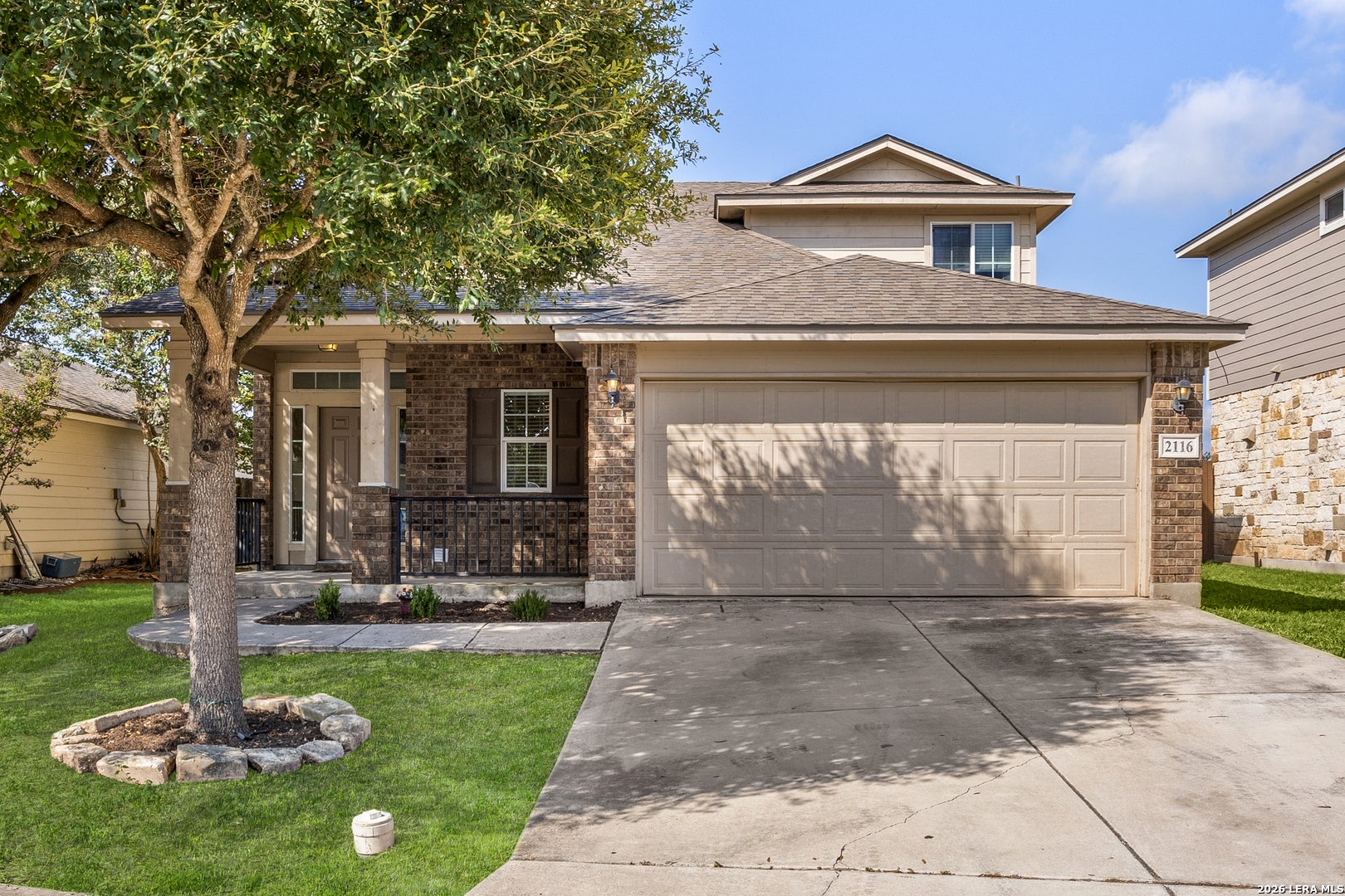2116 Sinclair
