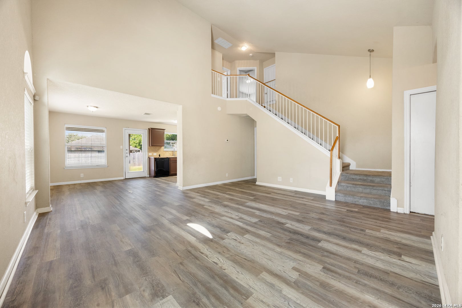 2116 Sinclair