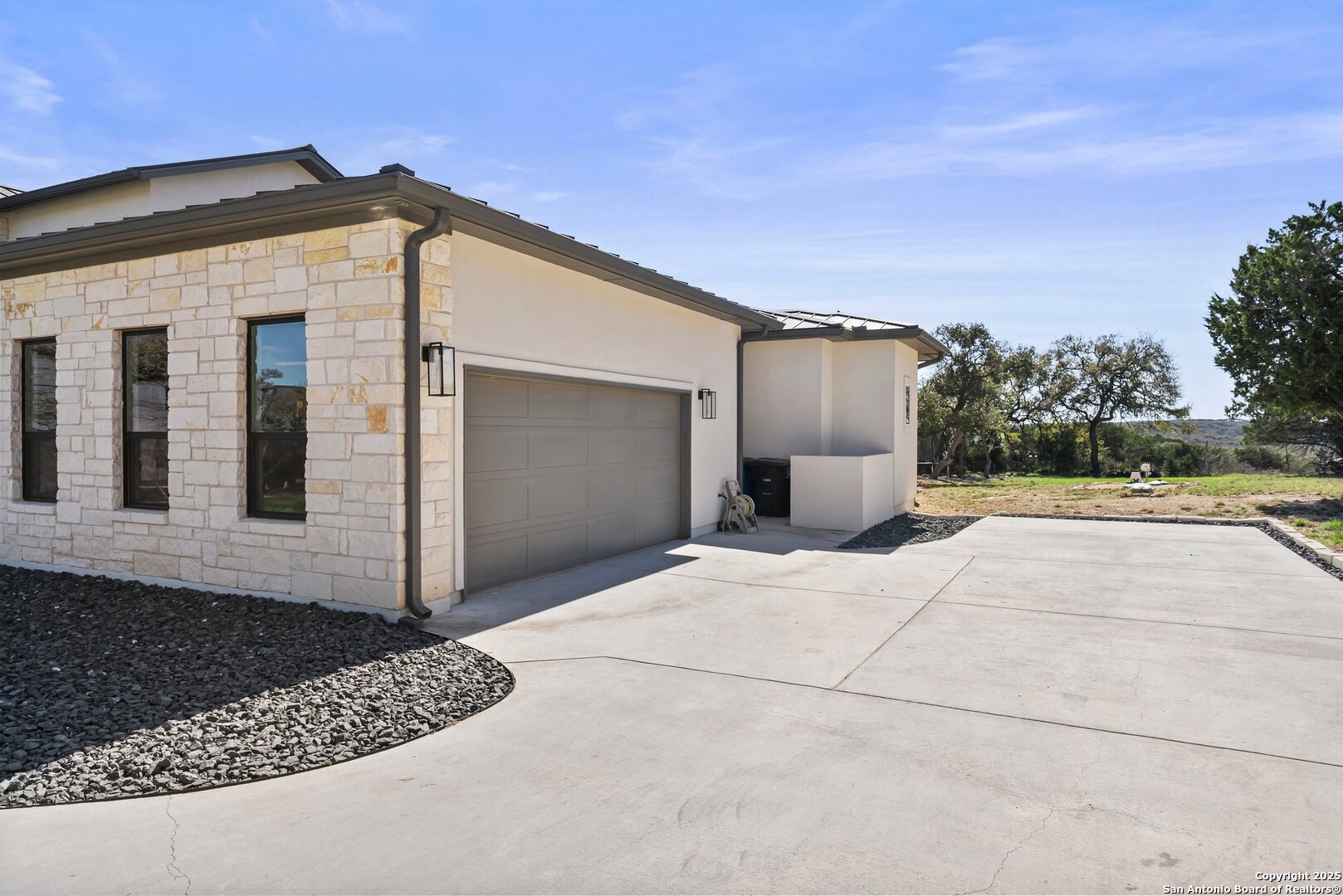 5721 Dry Comal