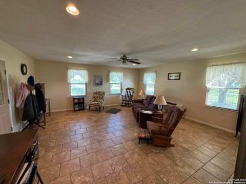 A home in Floresville