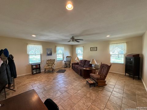 A home in Floresville