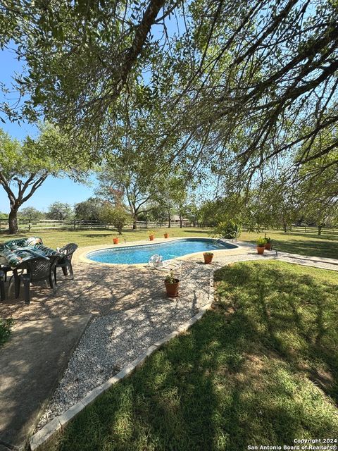 A home in Floresville